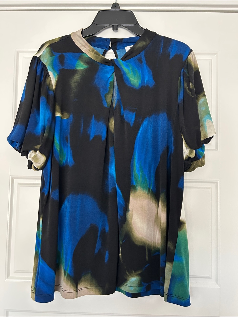 DKNY Black Abstract Blue & Green Short Sleeve Blouse